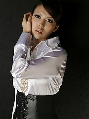 Japanese pretty babe Rino Asuka